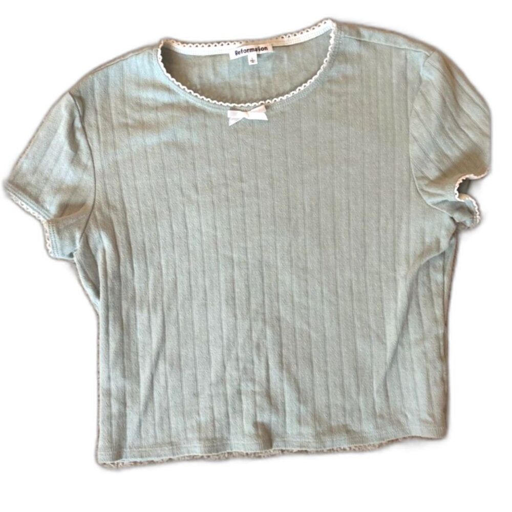 Reformation Sage Green Ribbed Short Sleeve cropped top with Scallop Trim
